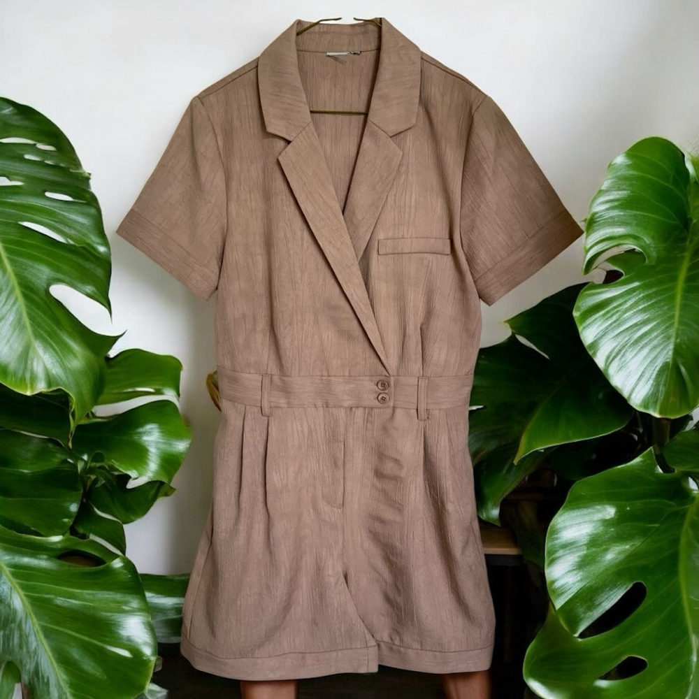 Simons Romper Size 18 Inches Pit To Pit